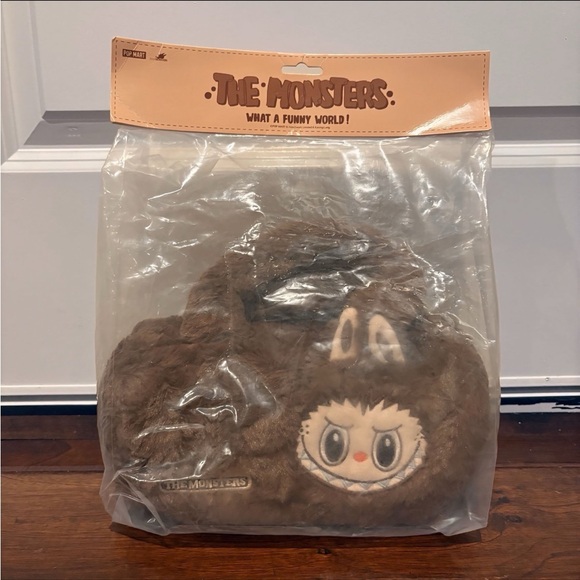 POPMART Labubu Plush Bag - Picture 3 of 5